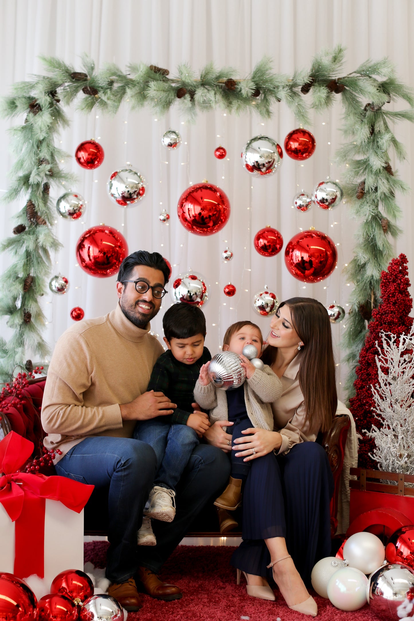 Merry and Bright Arch & Backdrop Set